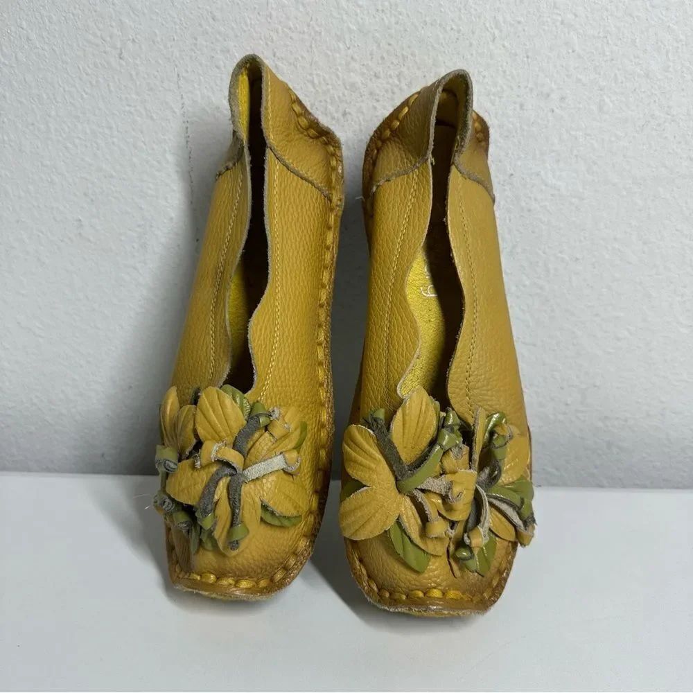 SOCOFY Dolls Kill Handmade  Scalloped Yellow Flower Pebbled Leather Shoes 8